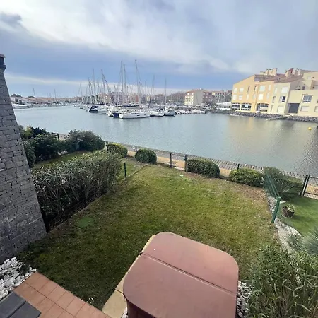 Marina Ile St Martin Joli 4 Pieces Avec Jacuzzi Cap D'agde Agde